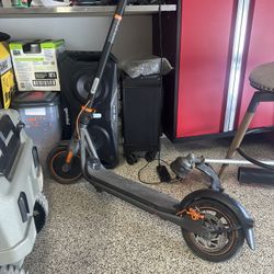 Good Electric Bike Goes 40kph Full Charge Takes 2h To Charge 