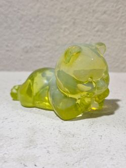 FENTON Crouching Cat Opalescent Vaseline Glass Uranium Glass GLOWS