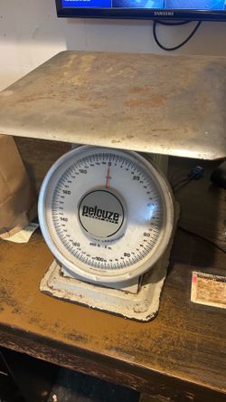 Vintage Pelouze scale