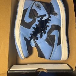 Air Jordan 1 Mid 
