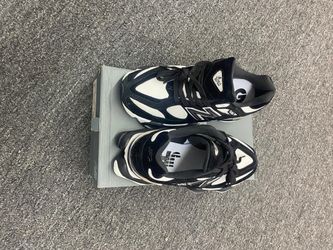 New Balance & Jordan 4& Air vapor max 