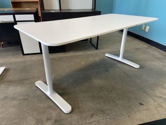 IKEA Bekant Desk in Sleek White Minimalist Design