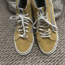 Vans Shoes Size  Men 7. Woman 8.5