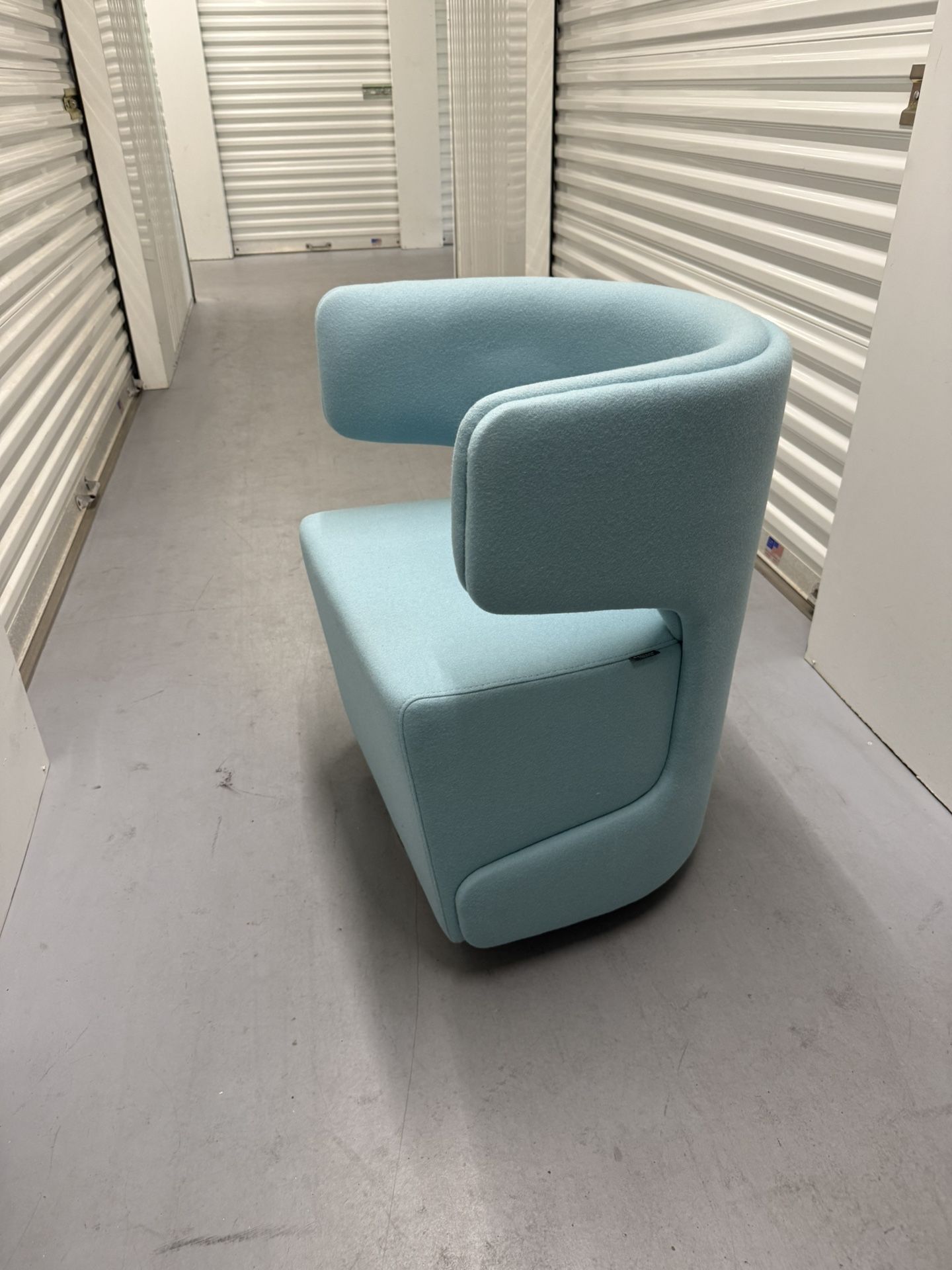 Swivel Lounge Chair