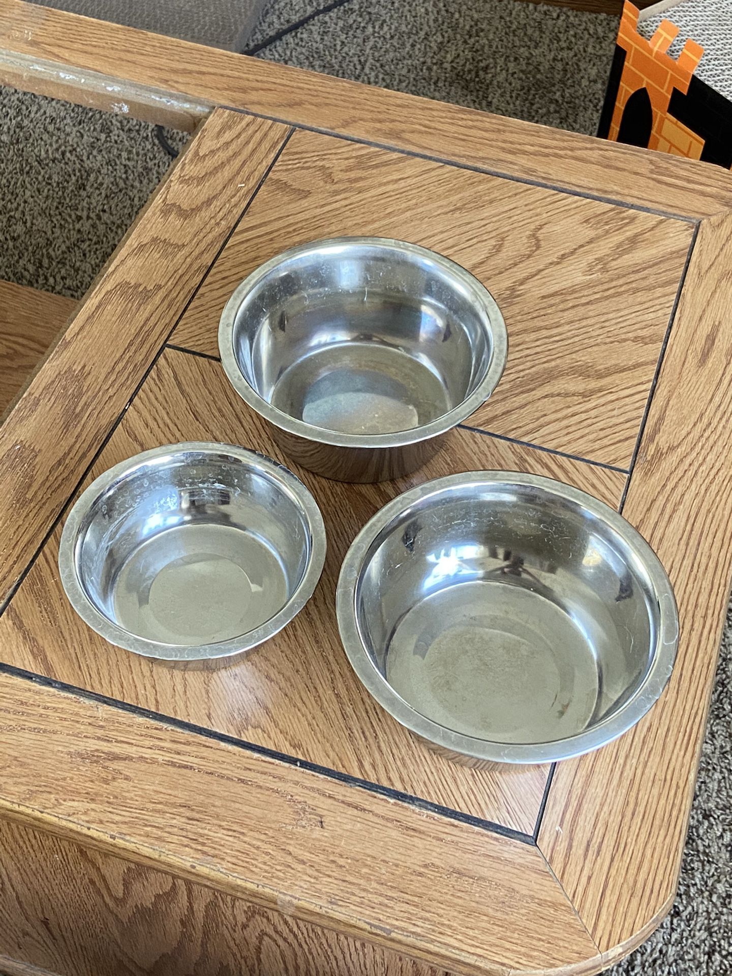 Metal pet food bowls