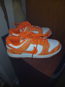 Orange & Cream Gator print Nike Shoes Size 7 Never Been Worn New
