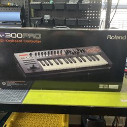 Roland A-300 PRO 32 Keys MIDI