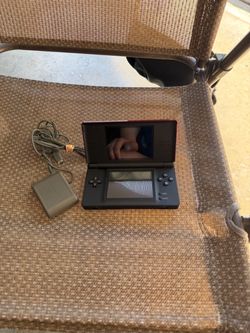 Nintendo ds lite red