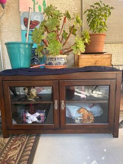 TV stand