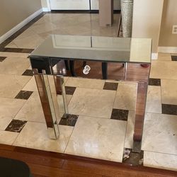 Mirror Make Up table