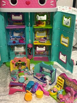 Gabby’s dollhouse and boathouse plus add ons!