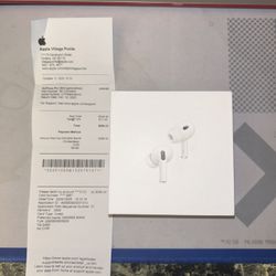 Apple AirPods Pro (2nd Gen) MagSafe Charging Case USB-C Bluetooth White