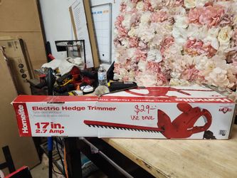 Homelite
17 in. 2.7 Amp Electric Hedge Trimmer