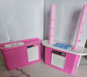1990 Arco Barbie Kitchen Pieces