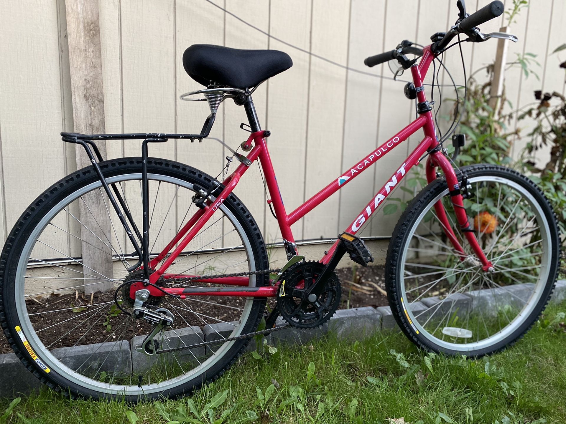 Giant, Acapulco bike for woman