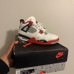 Jordan 4 Fire Red 2020 Pair 