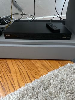 Sony UBP-X800M2 4K Ultra HD Blu-ray Player HDR Hi-Res Audio Wi-Fi with Remote