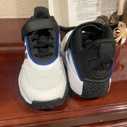 Kids Adidas shoes Size 2