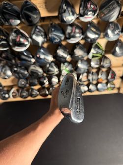 Golf sand wedge