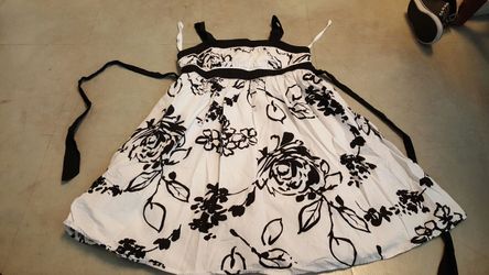 Girls dress size 14