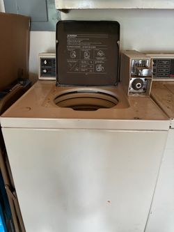Commercial washer coin operated