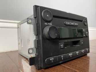04-08 Ford F-150 Radio For Only $50