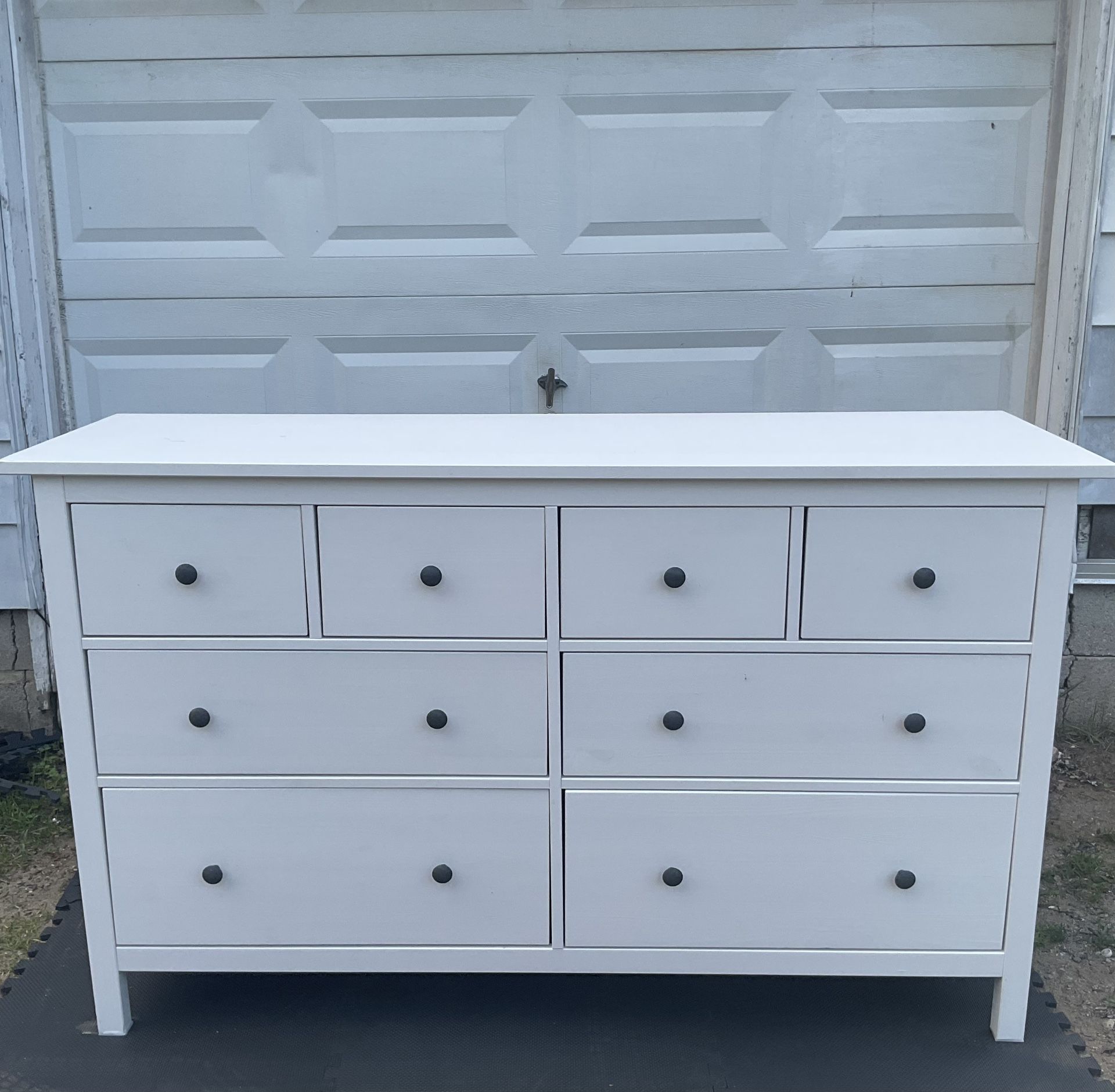 Dresser Set