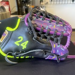 DeOro 12 in Baseball glove 