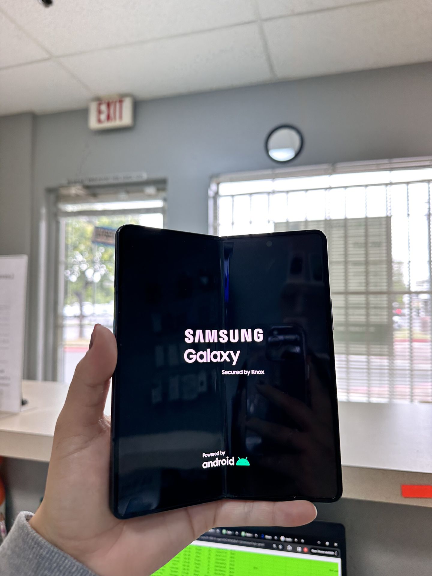 Samsung galaxy Z Fold 4 AT&T 256gb  