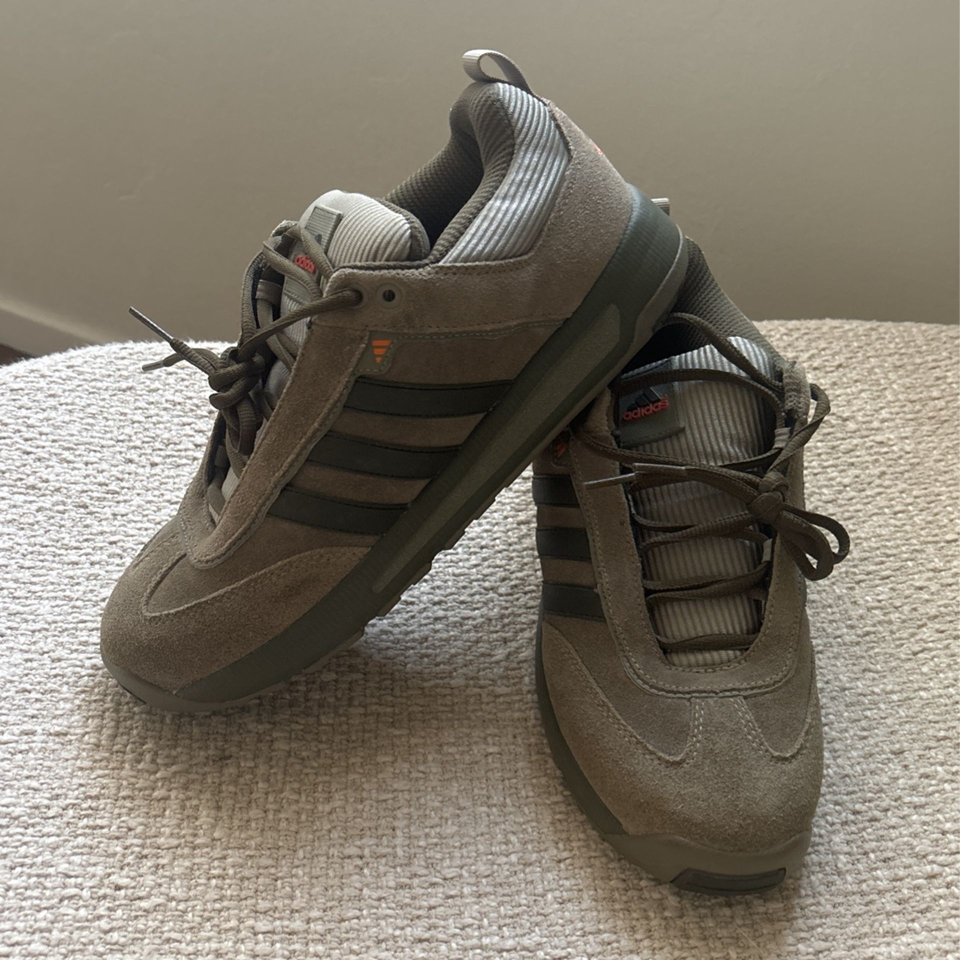 Adidas Moss Green ( New)