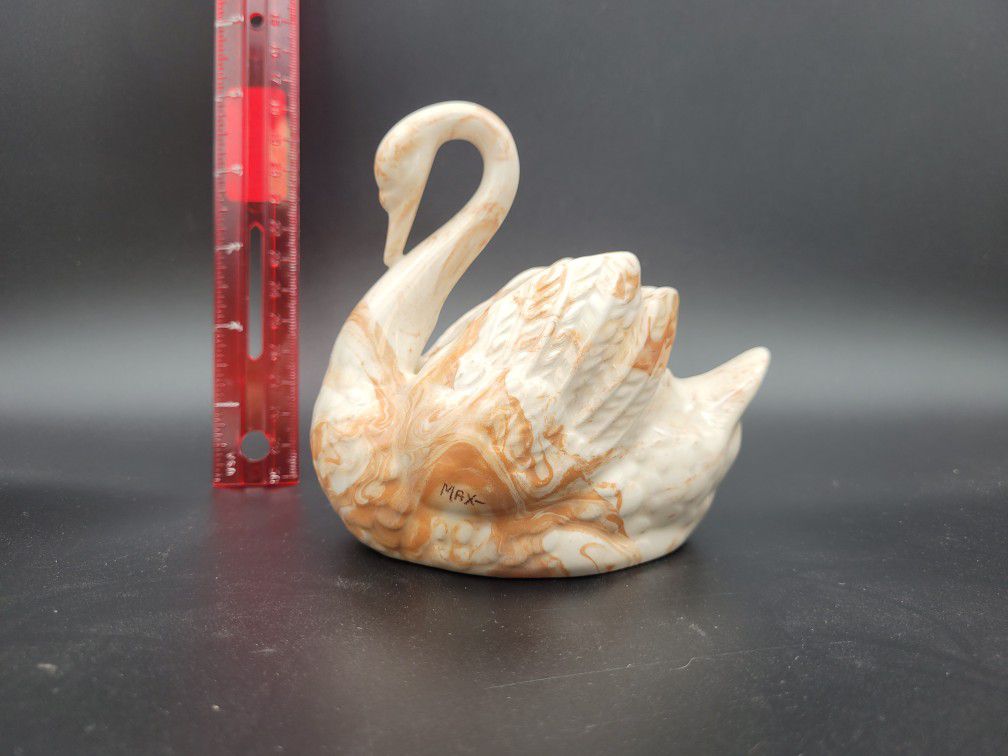 ALABAMA CLAY STUDIO POTTERY SWAN SIGNED BY MAX