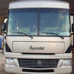 2011 Bounder Classic 36R RV Class A