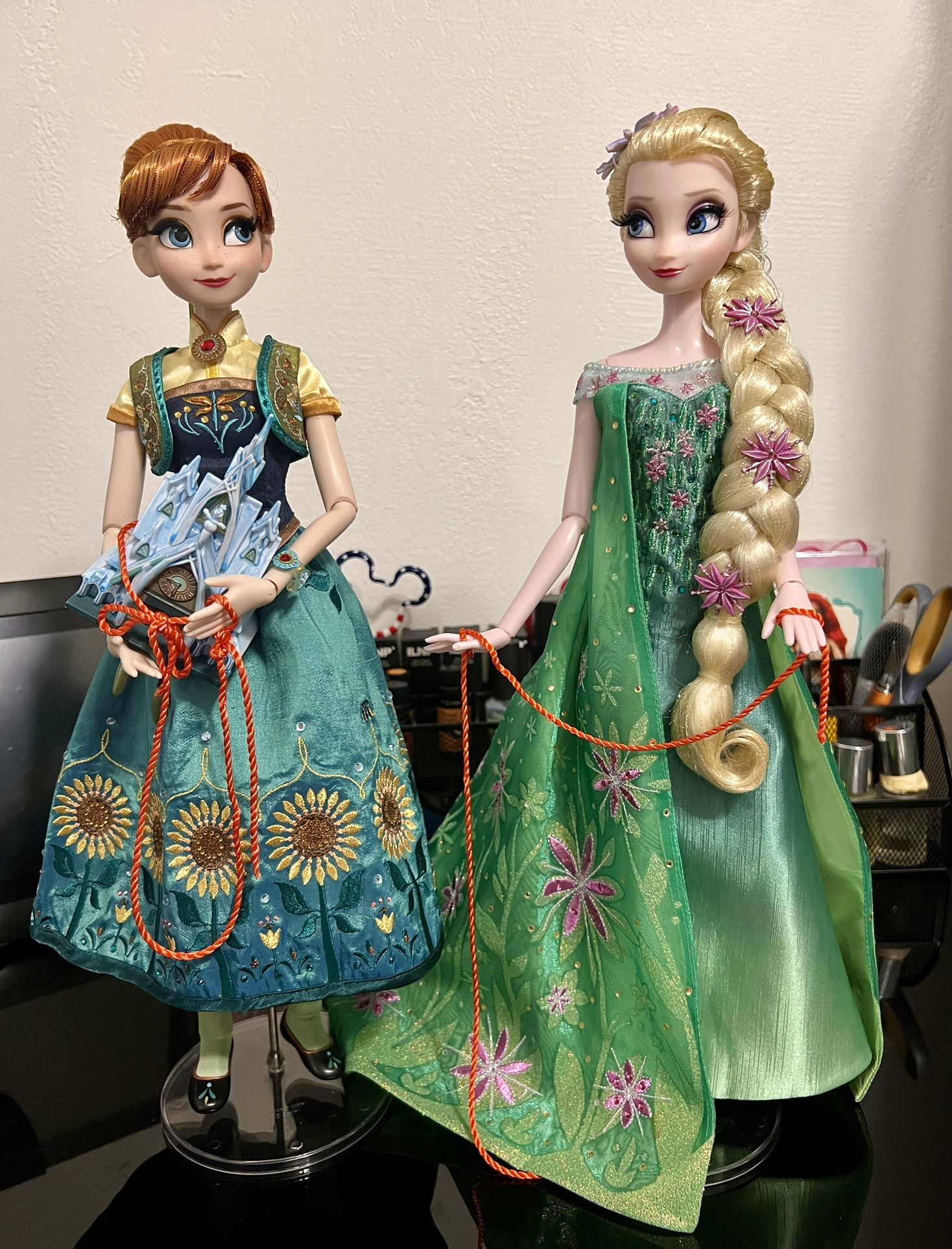 Elsa Disney Store Dolls Disney Store Limited Edition 17” Elsa And