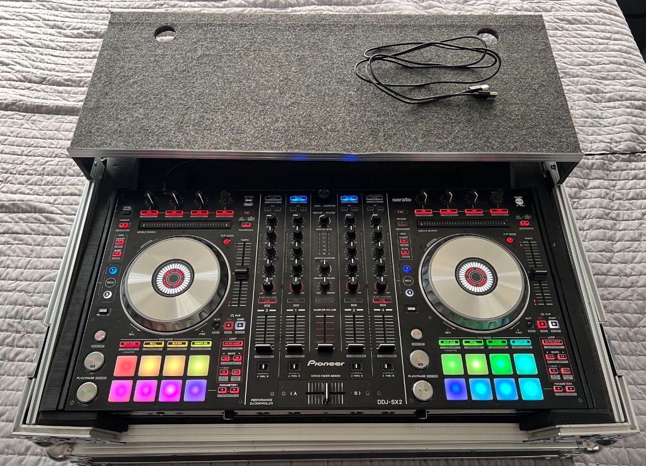 Pioneer DDj SX2 With Odyssey Case 