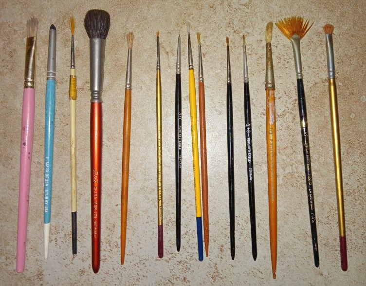 14 Artist Brushes , Professional , Made In Germany , A Couple England And 1 From Japan, For Fine Detail Hobby Work