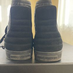 Lv Tennis Shoes 