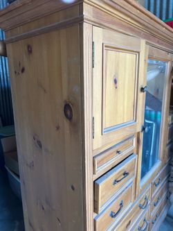 Armoire and 4 poster bed