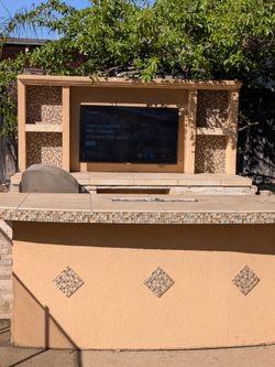 Custom Outdoor Kitchen & Entertainment Bar