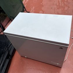 Igloo Deep Freezer 7 Cu 