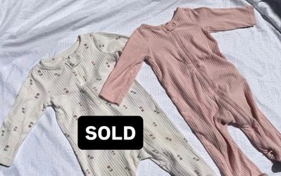 carter’s infant zipper footed sleeper