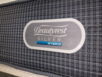 King Beautyrest Silver Hybrid Mattress