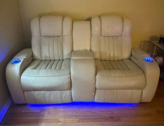 Movie theater love seat recliner
