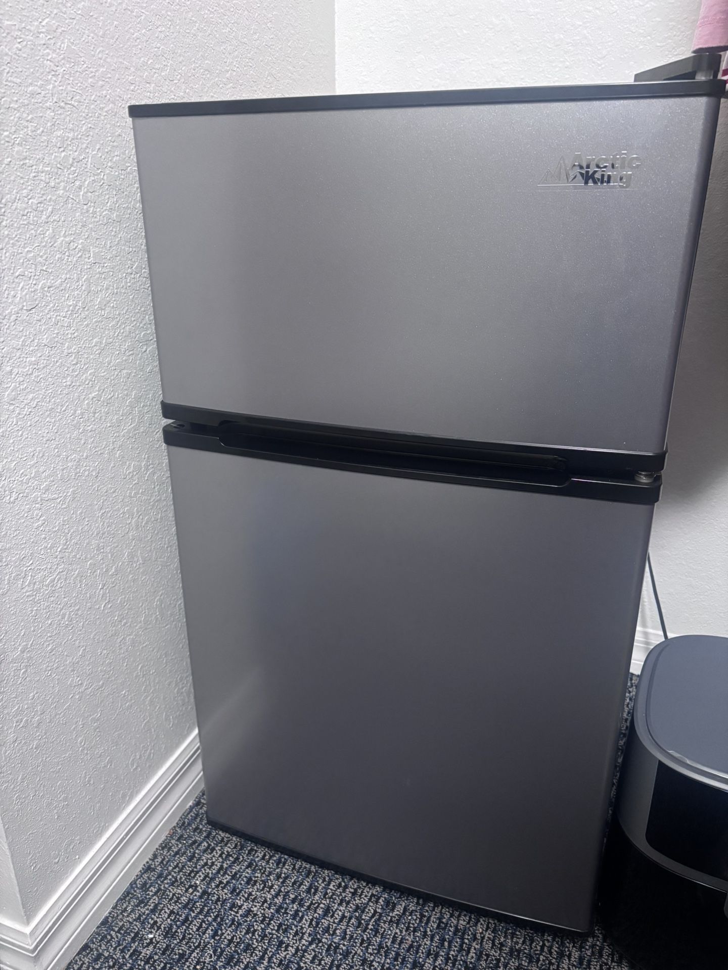Artic King Mini Fridge
