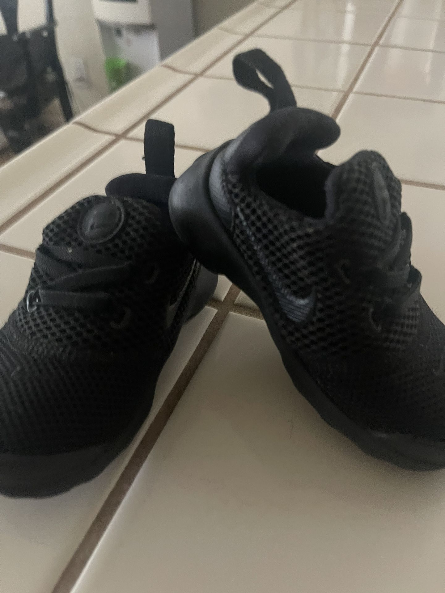 Toddler Adidas Size 6c