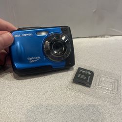 Bell+Howell Splash WP10 16.0 MP  Waterproof Digital Camera with 2.4-Inch LCD & HD Video (Blue) +4GB memory card
