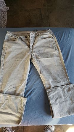 LEVI STRAUSS size 10 stretch bootcut