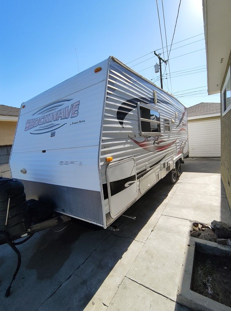 2009 Shockwave Forest River