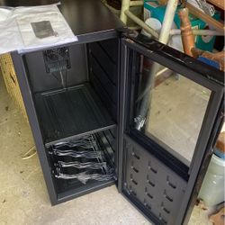Wine Cooler Holds 24 Bottles 
