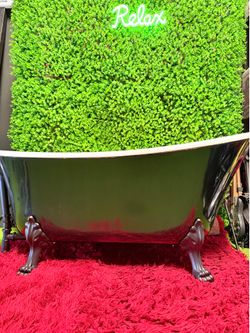 Bathtub w/ red commercial grade balls for sale. Also back drops for sale   Bathtub with red commercial grade red balls  $1,050 Fake grass back drop $2