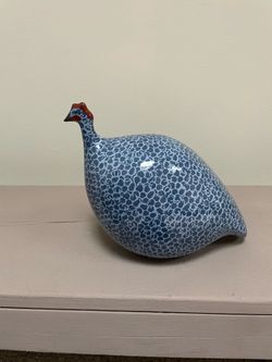 La Pintade New Guinea Hen